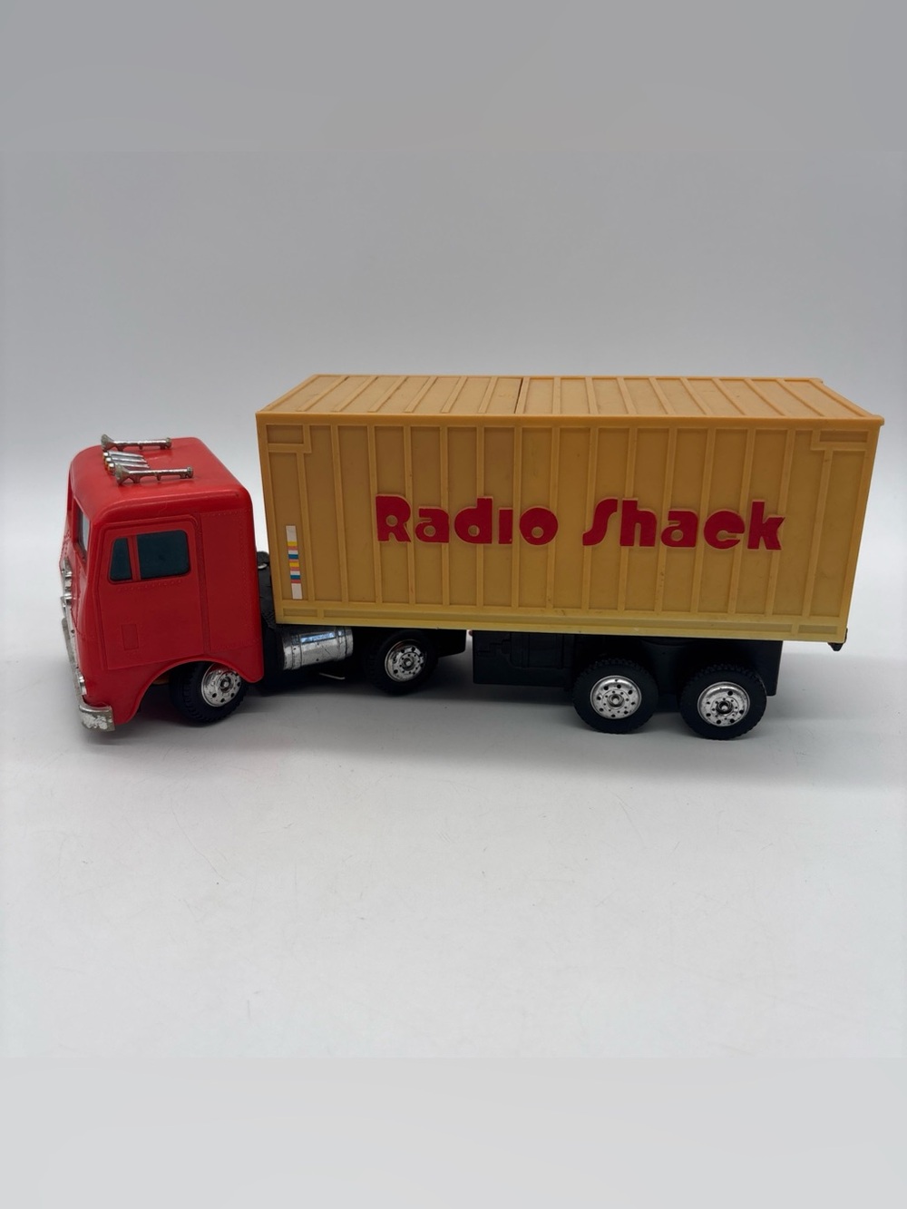 Vintage Radio Shack Tractor Trailer Truck Untested No Remote Tandy 1970’s